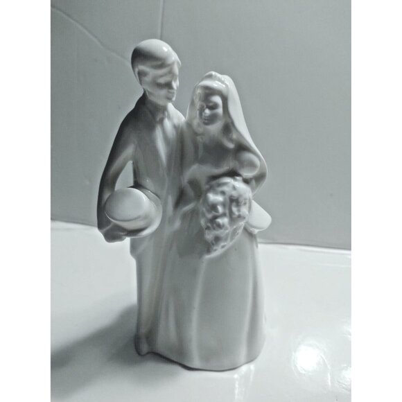 Royal Doulton Figurine Images Series "Bride & Groom" 1981 Issue 6 3/4" - Picture 1 of 10